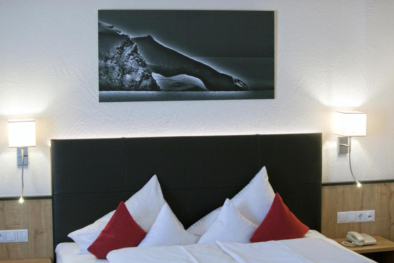 Hotel Truyenhof Ried im Oberinntal Bagian luar foto